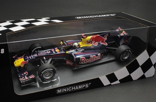 Red Bull Renault RB6 Sebastian Vettel 2010 Brésil Champion du Monde Minichamps 1/18