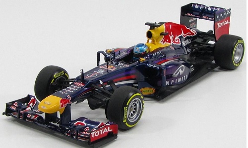 Red Bull Renault Showcar Sebastian Vettel 2013 Minichamps 1/18