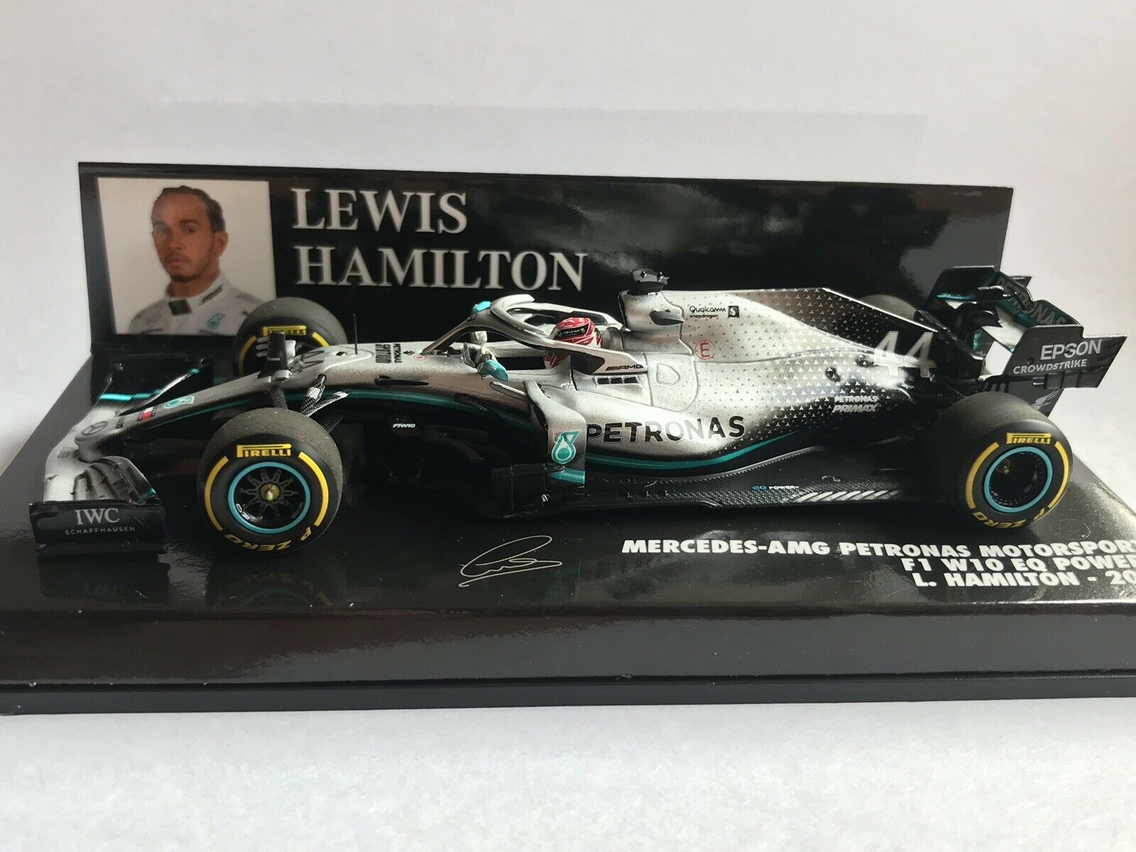 Mercedes W10 Lewis Hamilton World Champion du Monde 2019 Minichamps 1/43