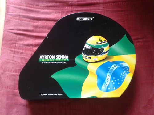 Coffret Casques Ayrton Senna Commémoration 1984-1994  Minichamps 1/8
