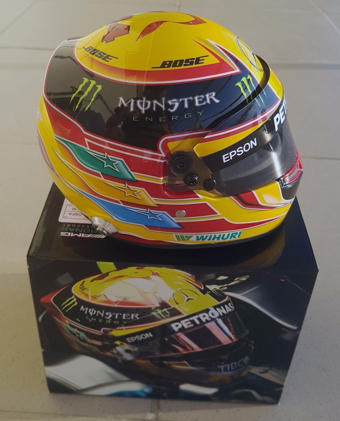 Mercedes Casque Lewis Hamilton 2017 Mini Helmet 1/2
