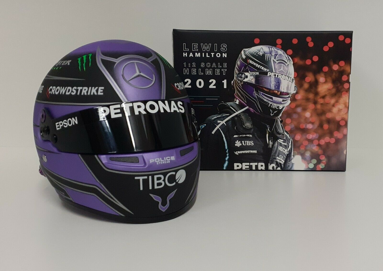 Mercedes Casque Lewis Hamilton 2021 Mini Helmet 1/2