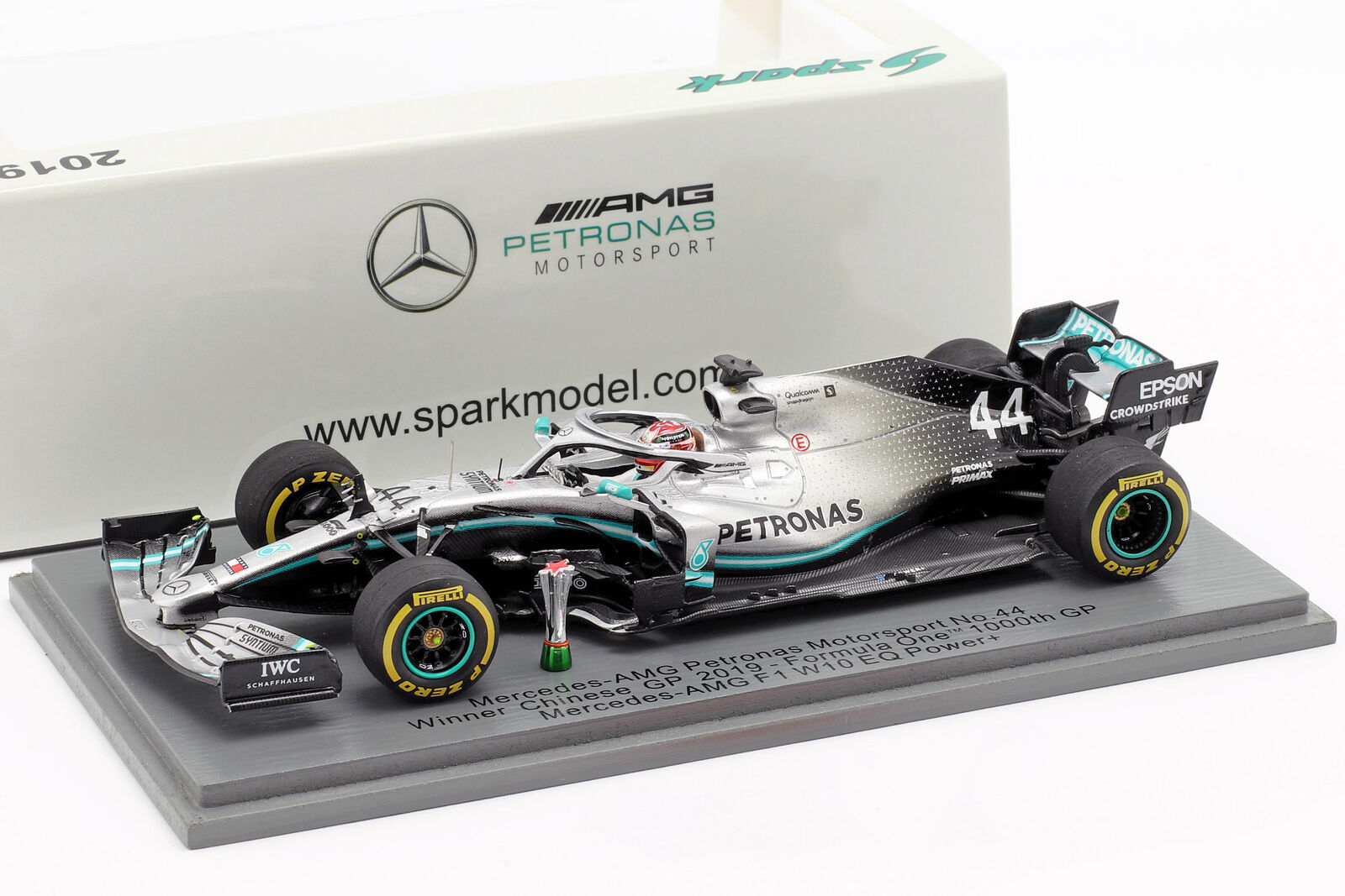 Mercedes W10 Lewis Hamilton World Champion du Monde 2019 Spark 1/43