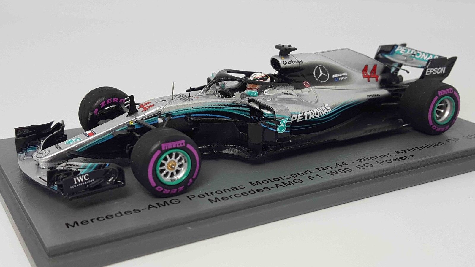 Mercedes W09 Lewis Hamilton World Champion du Monde 2018 Spark 1/43