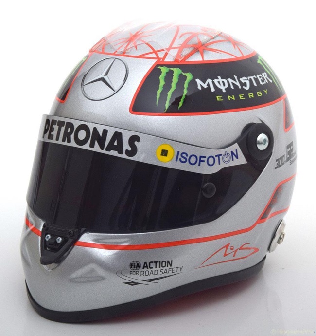 Mercedes Casque Michael Schumacher  300 GP Belgique 2012 Schubert Mini Helmet 1/2